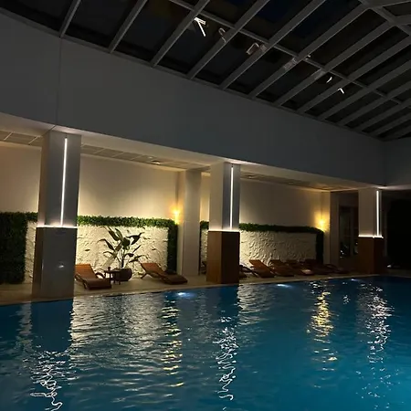 Peak Perspective 32nd Floor Spa&fitness Access